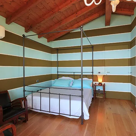 Exquisite With Pool And Views! - Nora Villa Someraro