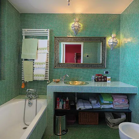 Exquisite With Pool And Views! - Nora Vila *
