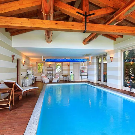 Exquisite With Pool And Views! - Nora Someraro