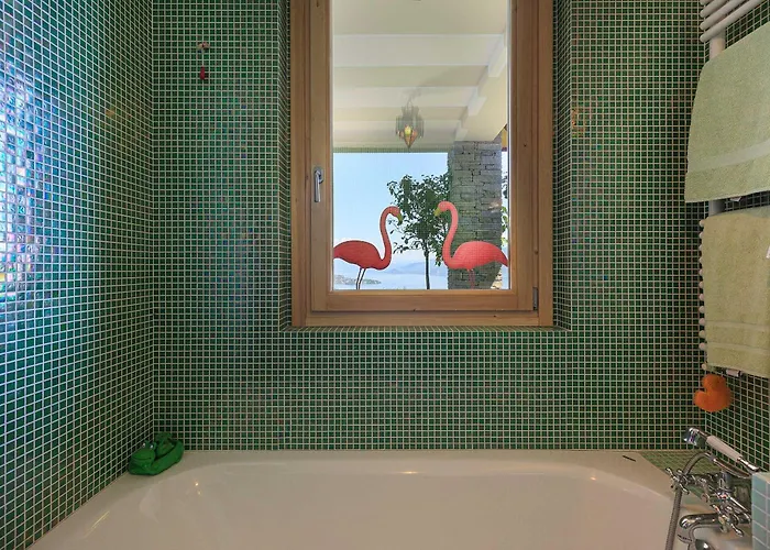 Villa Exquisite With Pool And Views! - Nora Someraro