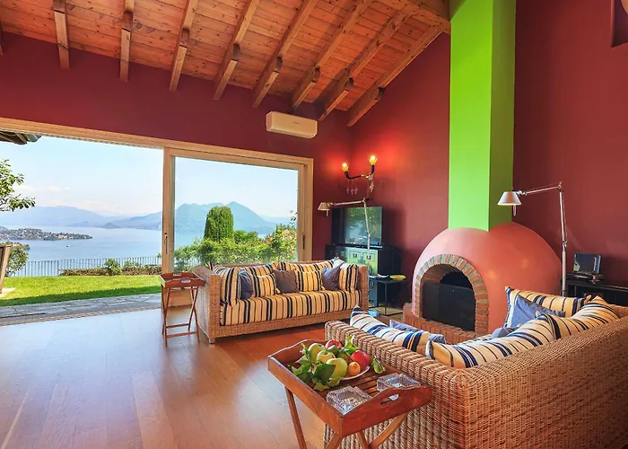 Exquisite With Pool And Views! - Nora Villa Someraro